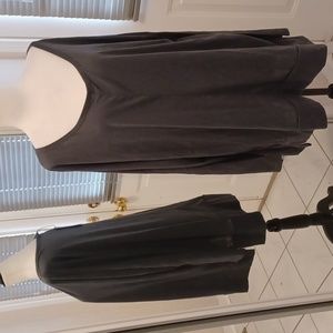 4/$40 New Gray Cold Shoulder Long Sleeve Tee - Size XXL (US16)